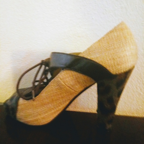 Naughty Monkey Heels - Picture 3 of 4